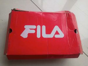 BRAND-Fila Amadeo Shoes With Box