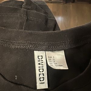 H&amp;M black italia tshirt