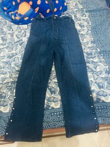 Stylish Denim Pearl Embellished Jeans
