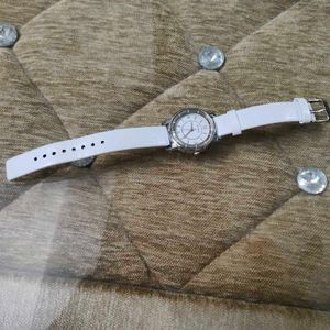 Classic White Leather Strap Watch