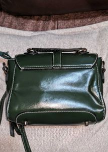 OLIVE GREEN SLINGBAG