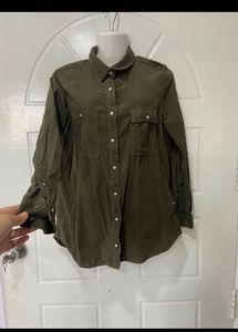 combo of blue n green shirt