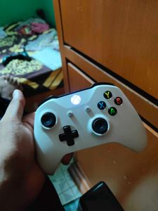 White Xbox Controller