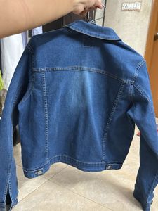 Classic Blue Cropped Denim Jacket