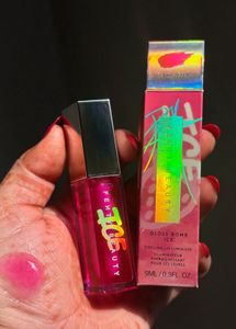 Fenty beauty gloss bomb Ice :- Berry jelly