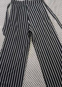 Women's Casual High-Waisted Black and White Vertic