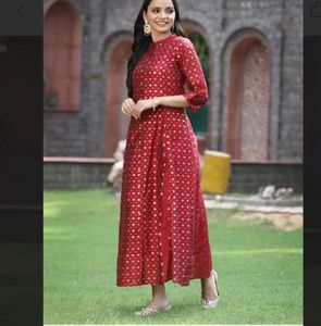Elegant Red Kurta with Gold Print
