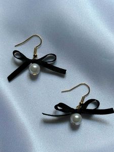 Cute Black Bow Pearl Earrings✨