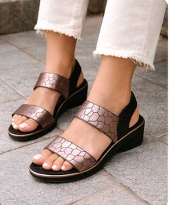 Black colour women/ girls heel