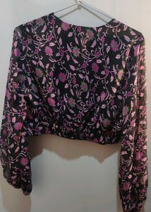 Chic Floral Print Cropped Top