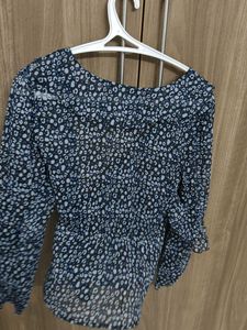 Chic Printed V-Neck Long Sleeve Top