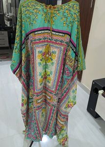 Women Sea Green And Pink Floral Printed Kaftan