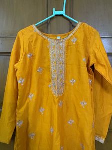 Elegant Yellow Embroidered Kurta