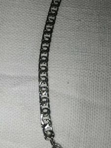 Elegant Silver Tone Chain Necklace