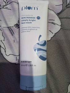 Plum Rice Water &amp; Niacinamide Face Wash