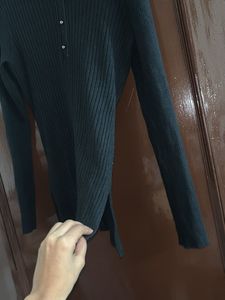 Black Ribbed Knit Top