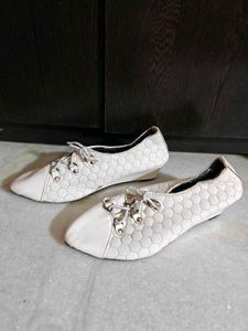 🆕 White Wedges