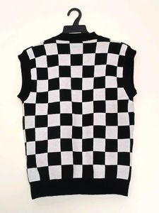 Checkered V-Neck Sleeveless Sweater Vest