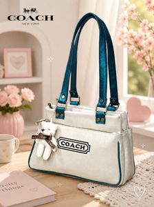 🧸 COACH Teddy Keychain Handbag 👜💖