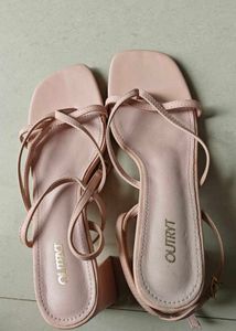 outryt Chic Pink Strappy Block Heel Sandals