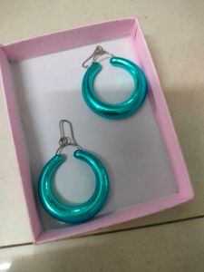 Stunning Dangle &amp; Hoop Earrings Set