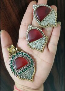 Elegant Red Stone brass hasli Jewellery Set