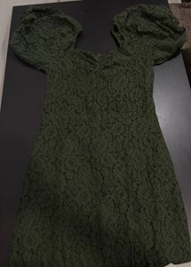 off shoulder sweetheart neck dress