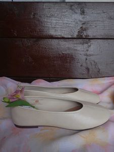 Classic Beige H&amp;M  Ballet Flats