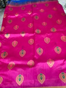 dark purplish pink saree
