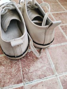Stylish Beige Leather Sneakers