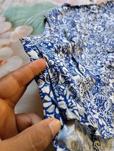 Blue Floral Print Crop Top