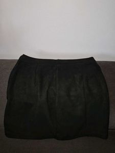 Stylish Black Mini Skirt