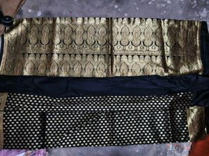 Elegant Black &amp; Gold Banarasi Saree