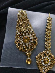 Elegant Gold-Tone Jewelry Set