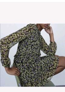 Chic Floral Print Mini Dress