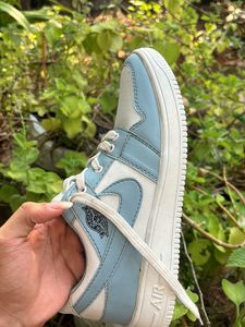 AIR JORDAN