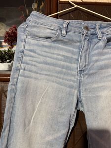 Light Wash American Eagle Jeans
