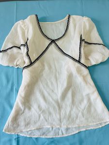 Chic White Puff Sleeve Top