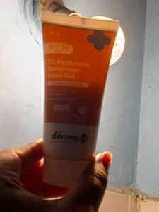 The Derma Co Hyaluronic Sunscreen Aqua Gel SPF 50