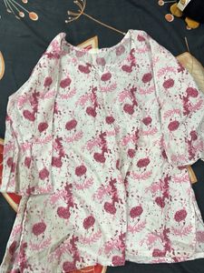 Elegant White Kurta with Pink Floral Print