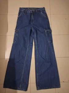 Wide Leg Cargo Jeans