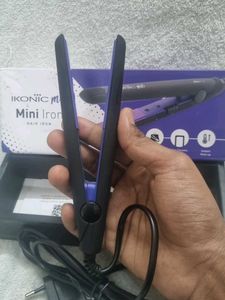 Ikonic ME Mini Hair Iron