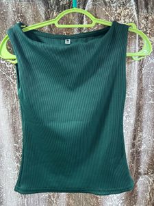 Ribbed Sleeveless Boat Neck Top