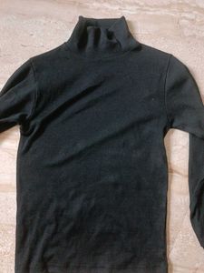 Black Long Sleeve Turtleneck Top