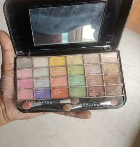 Eyeshadow Palette with Mirror &amp; Applicators