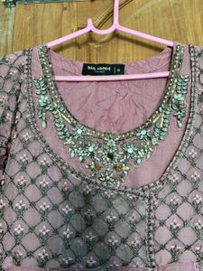 Exclusive Elegant Mauve Embellished Kurta