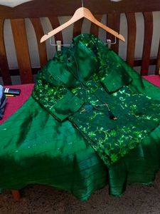 Stunning Emerald Green Kurta Set with Sequins