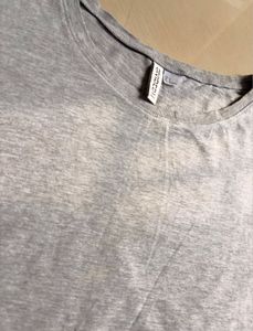 Grey H&amp;M Cropped T-Shirt