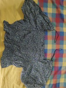 Uniqlo Chic Floral Print Mini Top