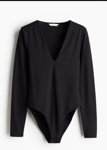 H&M Black V-Neck Long Sleeve Bodysuit | Like New |
